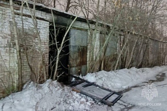 На центральной улице Иванова подожгли бесхозные сараи на площади 100 кв.м.